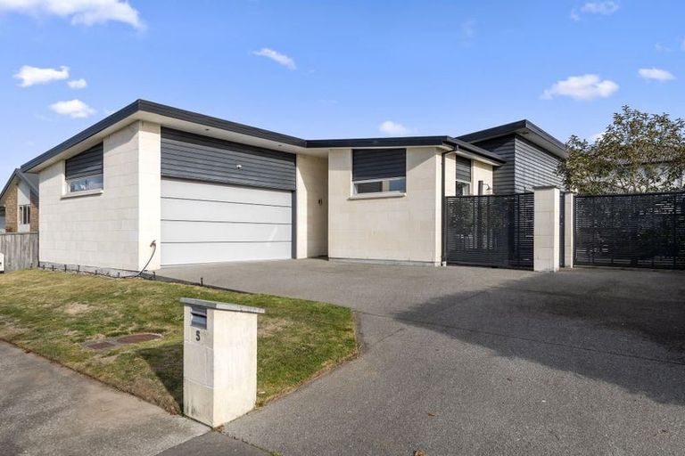 Photo of property in 5 Kessen Street, Pegasus, 7612