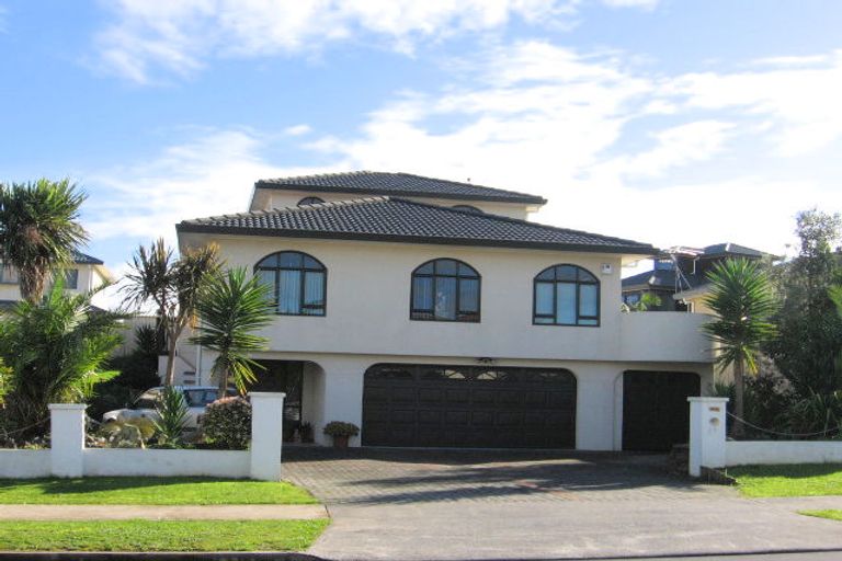Photo of property in 49 Ransom Smyth Drive, Goodwood Heights, Auckland, 2105