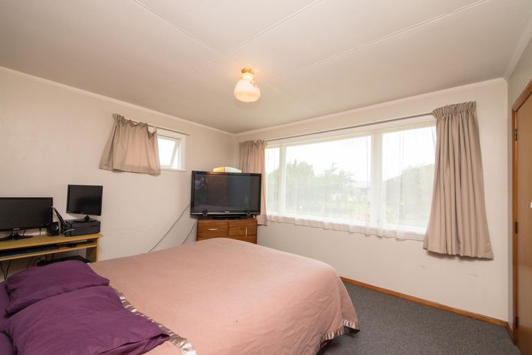 Photo of property in 14 Anakiwa Street, Kelvin Grove, Palmerston North, 4414