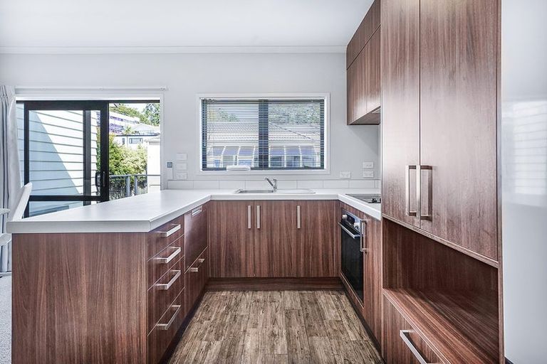 Photo of property in 2/20 Hunter Street, Hamilton Lake, Hamilton, 3204