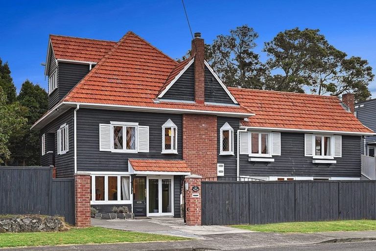 Photo of property in 1/38a Norwood Road, Bayswater, Auckland, 0622