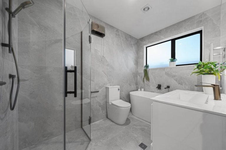 Photo of property in 5 Paihere Street, Huapai, Kumeu, 0810