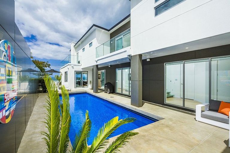 Photo of property in 117 Churchill Road, Rothesay Bay, Auckland, 0630