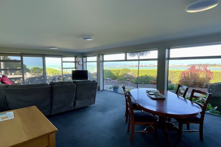 Photo of property in 2 Moore Street, Waimataitai, Timaru, 7910