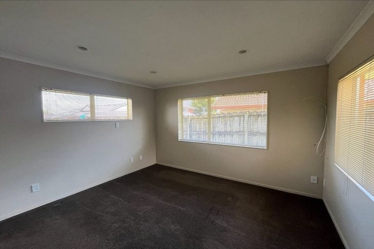 Photo of property in 40 Milson Drive, Papakura, 2110