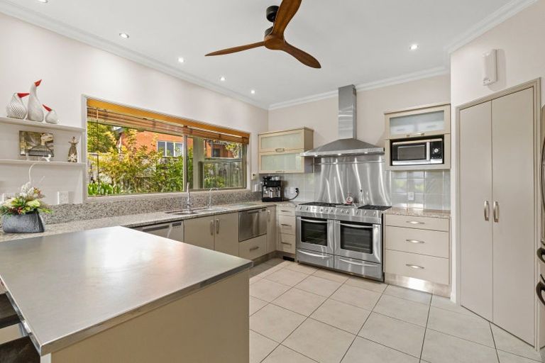 Photo of property in 176b Heta Road, Highlands Park, New Plymouth, 4312