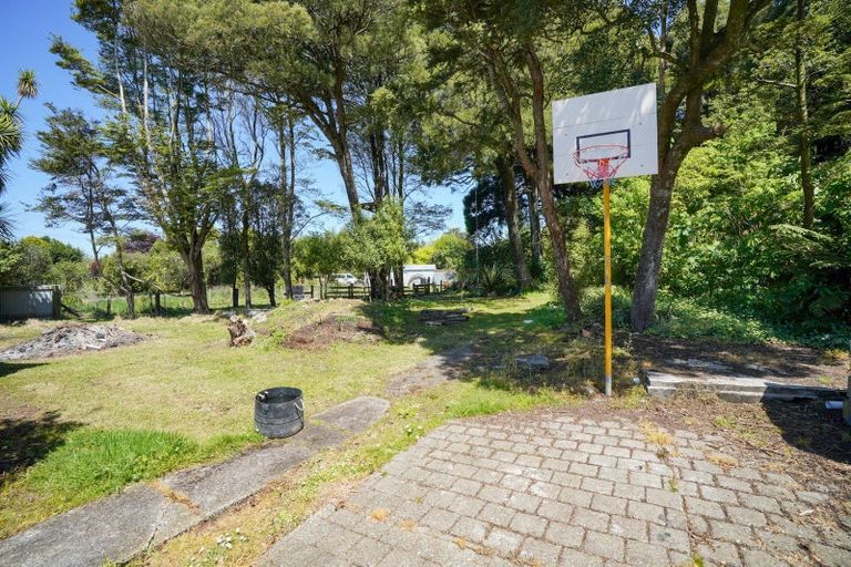 Photo of property in 18 Mahuri Road, Otatara, Invercargill, 9879