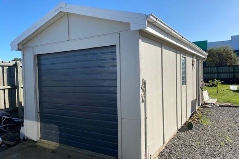 Photo of property in 11 Amberley Beach Road, Amberley, 7410