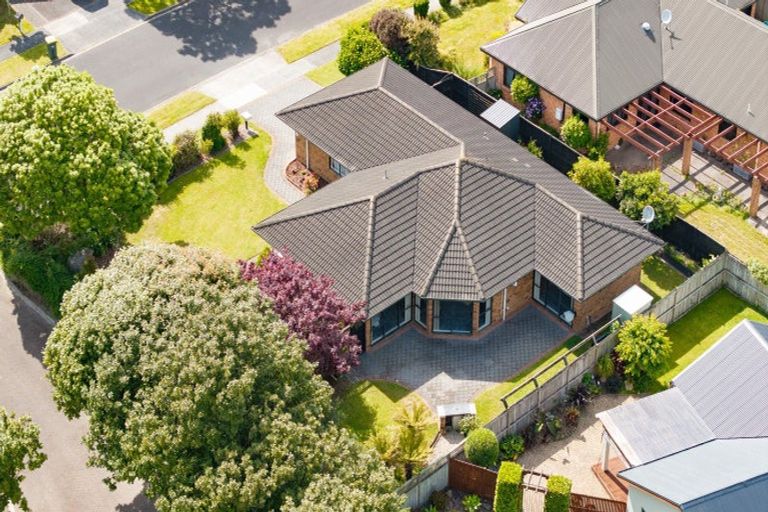 Photo of property in 18 Fendalton Drive, Rototuna, Hamilton, 3210