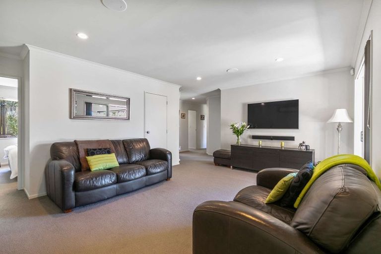 Photo of property in 600 Great South Road, Rosehill, Papakura, 2113