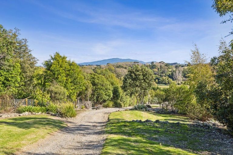 Photo of property in 240 Huia Street, Waikanae, 5391