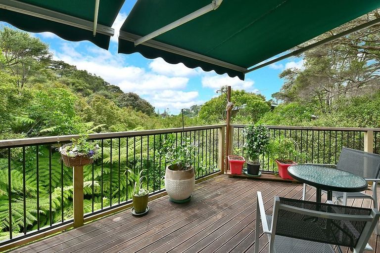 Photo of property in 30 Cochrane Avenue, Arkles Bay, Whangaparaoa, 0932