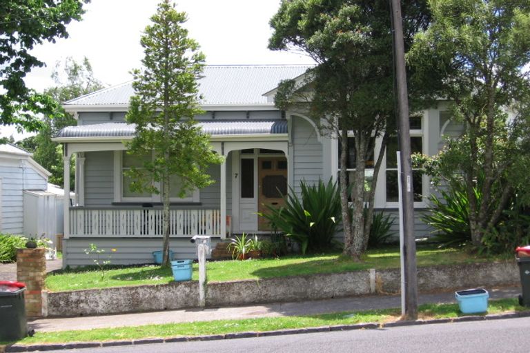 Photo of property in 7 Stanmore Road, Grey Lynn, Auckland, 1021