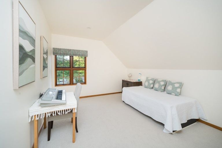 Photo of property in 88 Clifton Terrace, Fitzherbert, Palmerston North, 4410