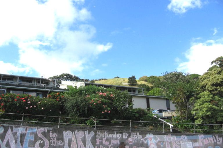 Photo of property in 4/66 Victoria Road, Devonport, Auckland, 0624