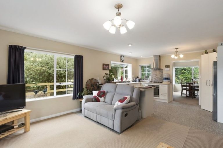 Photo of property in 15 Greenwood Boulevard, Otaki, 5512