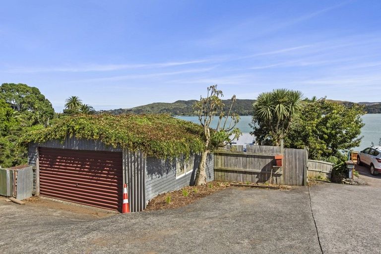 Photo of property in 77 Wallis Street, Raglan, 3225