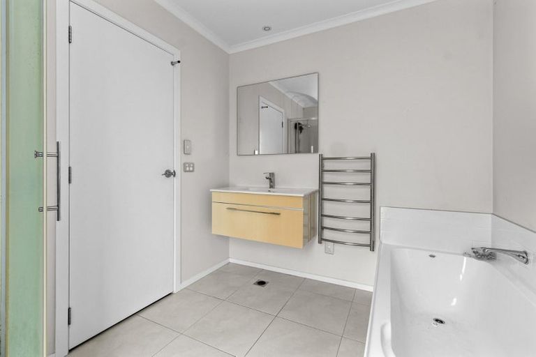 Photo of property in 9 Ridgedale Crescent, Flagstaff, Hamilton, 3210