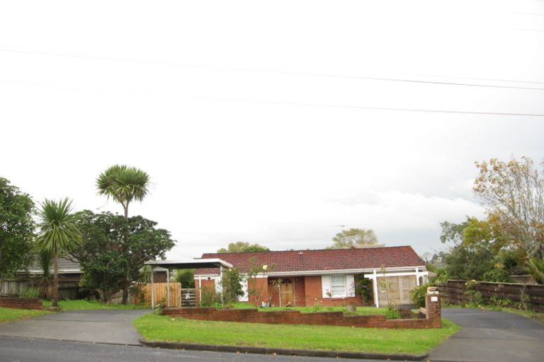 Photo of property in 1/45 Parkhill Road, Mellons Bay, Auckland, 2014