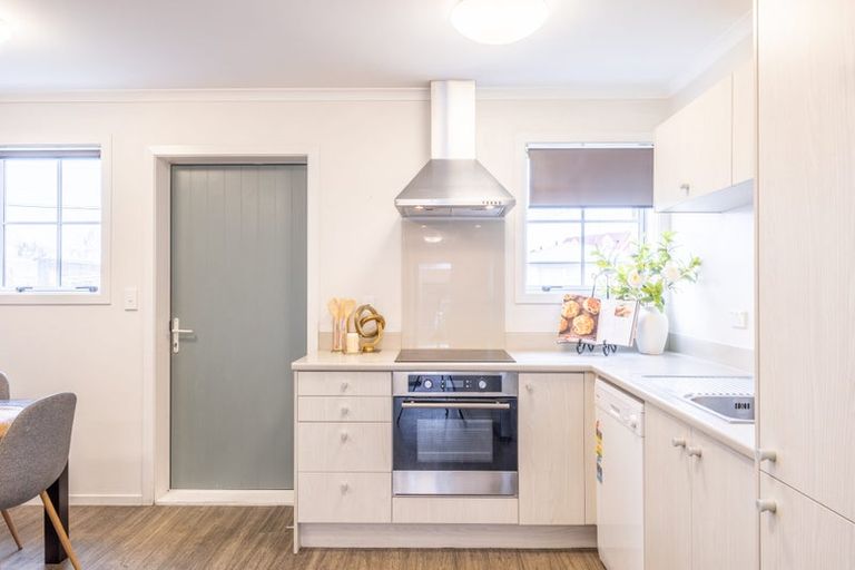 Photo of property in 11 Chiefs Court, Hamilton East, Hamilton, 3216