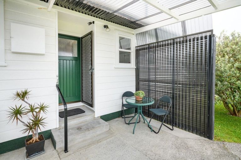 Photo of property in 12 Dewe Avenue, Feilding, 4702