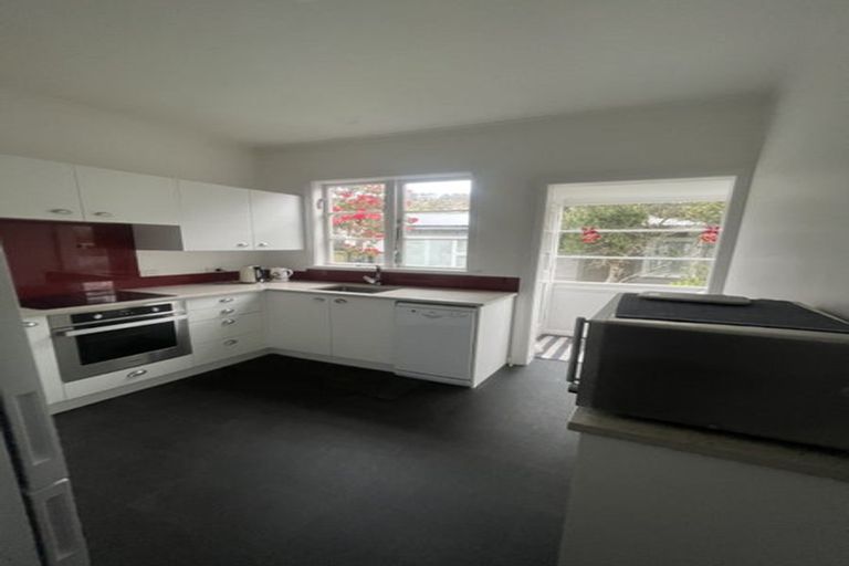 Photo of property in 17 Clutha Avenue, Khandallah, Wellington, 6035