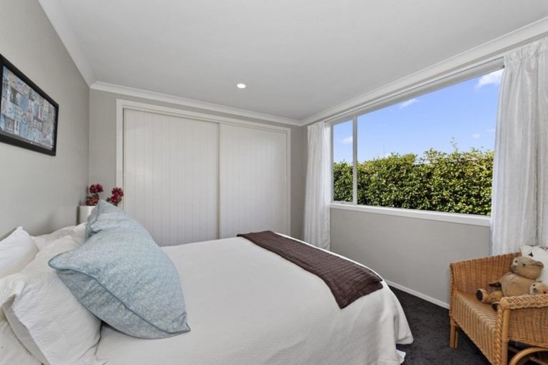 Photo of property in 5 Oldfield Court, Huntington, Hamilton, 3210