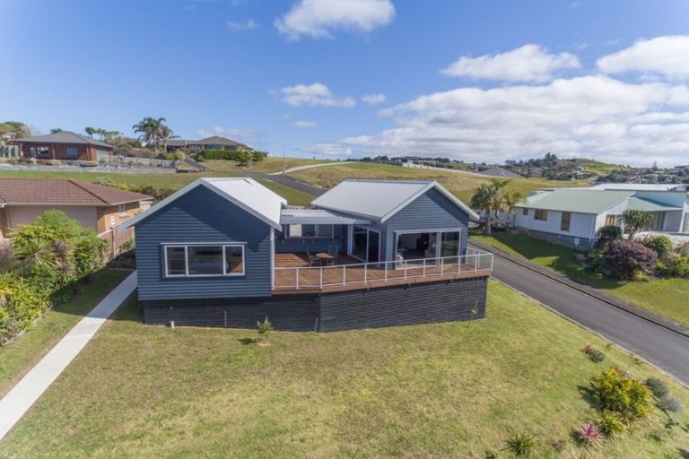 Photo of property in 10 Torsby Road, Coopers Beach, 0420