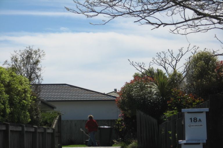 Photo of property in 2/18 Vining Crescent, Stoke, Nelson, 7011