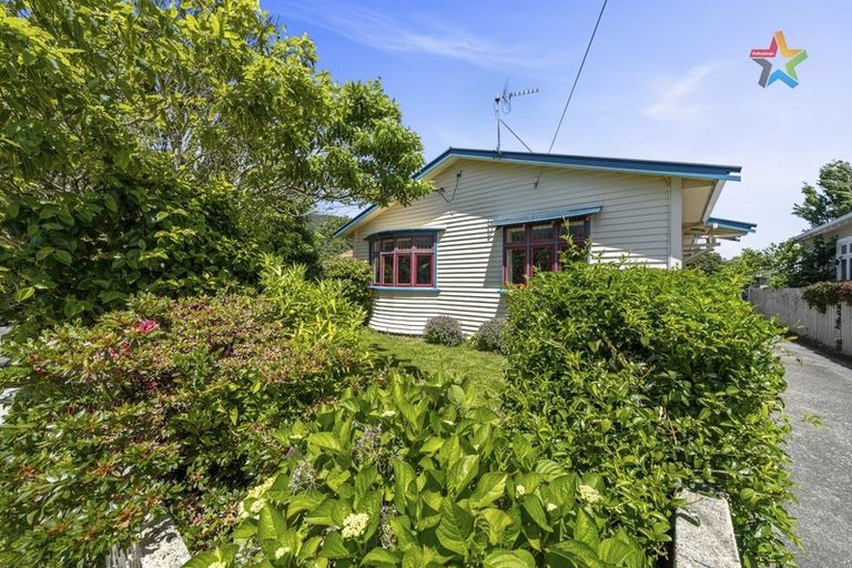 Photo of property in 10a Heath Grove, Waiwhetu, Lower Hutt, 5010