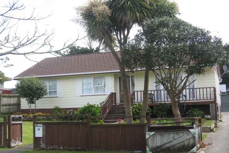 Photo of property in 13 Trounson Avenue, Clendon Park, Auckland, 2103