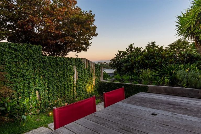 Photo of property in 4/72 Kitchener Road, Milford, Auckland, 0620