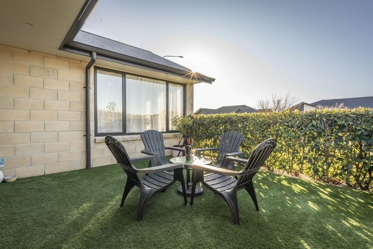 Photo of property in 35 Lilac Close, Cambridge, 3434