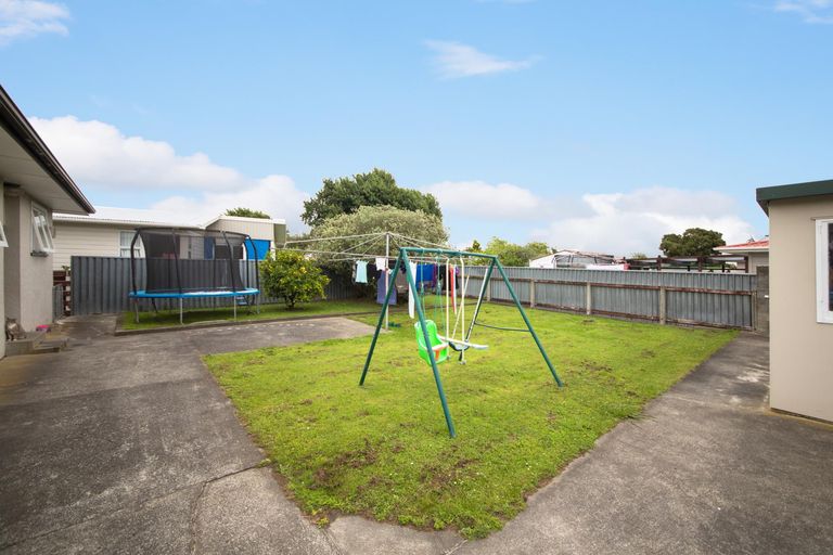 Photo of property in 14 Anakiwa Street, Kelvin Grove, Palmerston North, 4414
