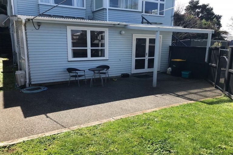 Photo of property in 10 Helen Street, Brooklyn, Wellington, 6021