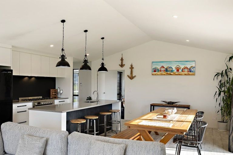 Photo of property in 3 Awatea Drive, Whitianga, 3510