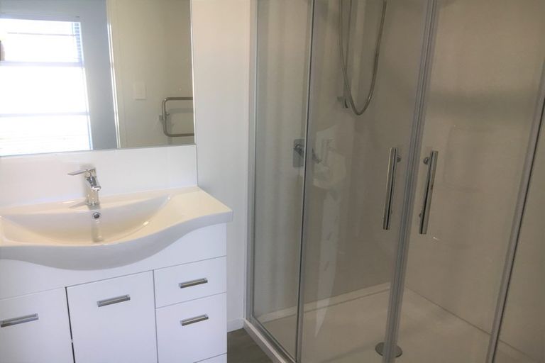 Photo of property in 2/2 Hilton Road, Saint Andrews, Hamilton, 3200