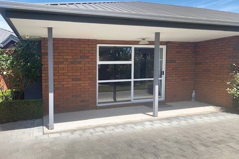 Photo of property in 22a Lowe Place, Rangiora, 7400