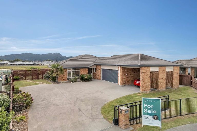 Photo of property in 11 Wai Place, One Tree Point, 0118