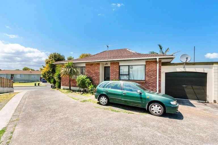 Photo of property in 1/6 Kennington Drive, Clendon Park, Auckland, 2103