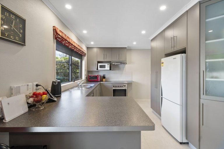 Photo of property in 11 Silkwood Place, Fitzherbert, Palmerston North, 4410