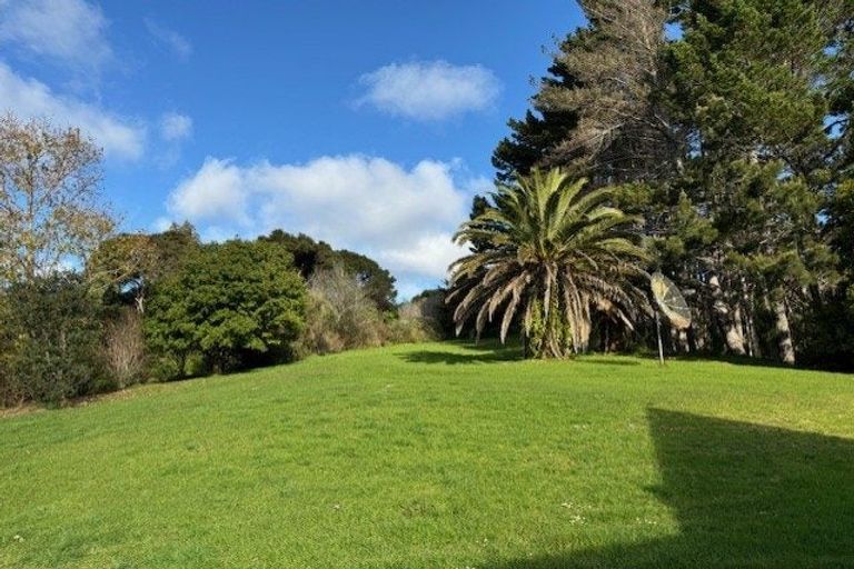 Photo of property in 26 Awhiorangi Promenade, Swanson, Auckland, 0816
