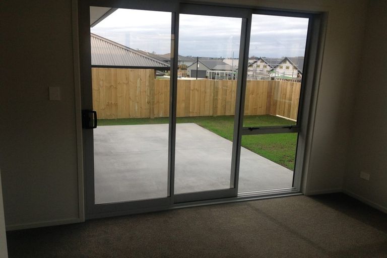 Photo of property in 11 Winspear Place, Omokoroa, 3114