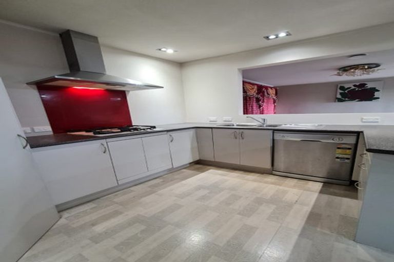 Photo of property in 39 Sunnyside Road, Sunnyvale, Auckland, 0612