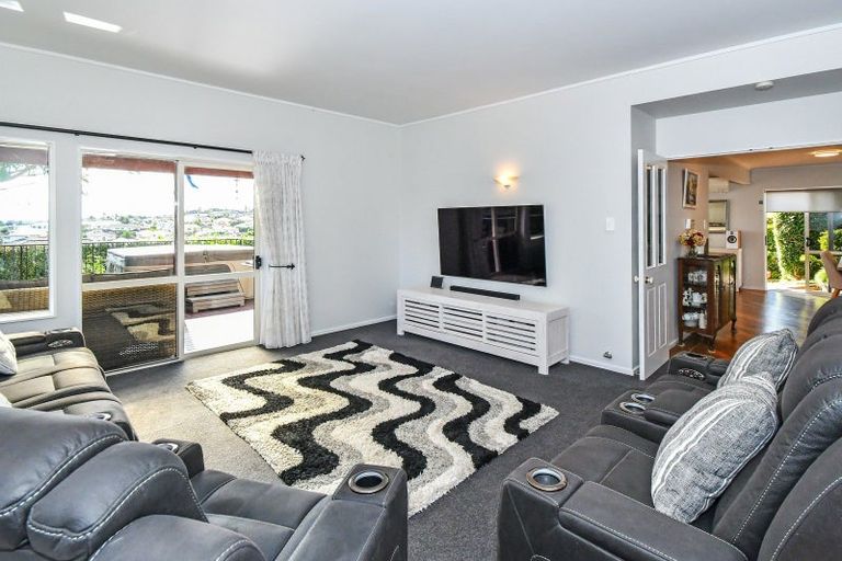 Photo of property in 12 Ilex Place, Totara Heights, Auckland, 2105