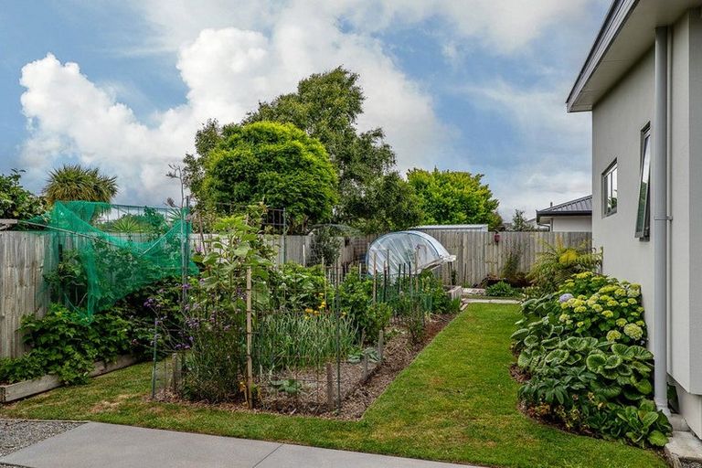 Photo of property in 5 Kingsbridge West, Burwood, Christchurch, 8083