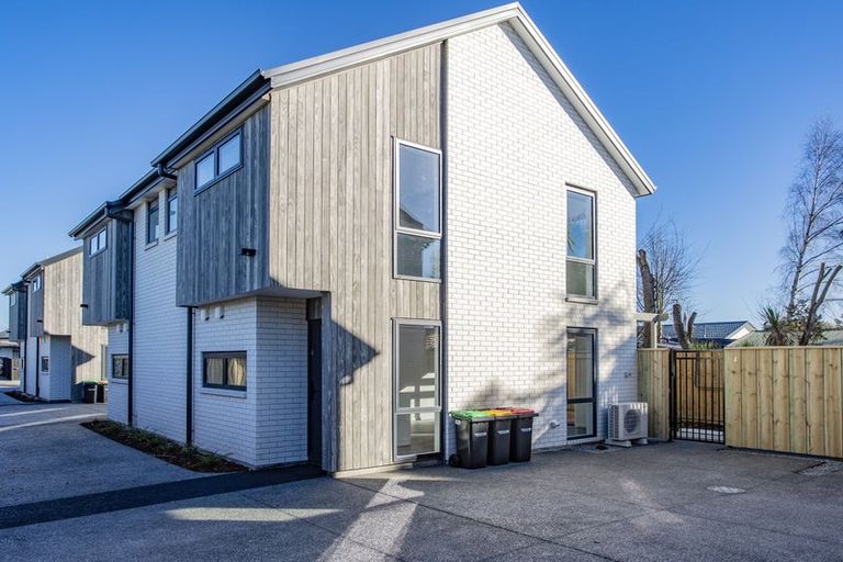 Photo of property in 1/101 Charles Street, Waltham, Christchurch, 8011