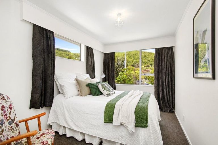 Photo of property in 64 Oriel Avenue, Tawa, Wellington, 5028