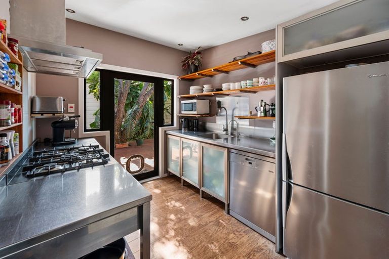 Photo of property in 6 Hall Street, Napier South, Napier, 4110