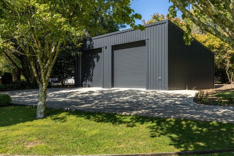 Photo of property in 540 Mountain Road, Lepperton, New Plymouth, 4373